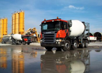 Trạm trộn công suất lớn cùng hệ thống xe trộn hiện đại của bê tông Mekong Star