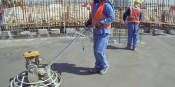 Đông Nam cung cấp đội ngũ xoa nền nhà xưởng chuyên nghiệp