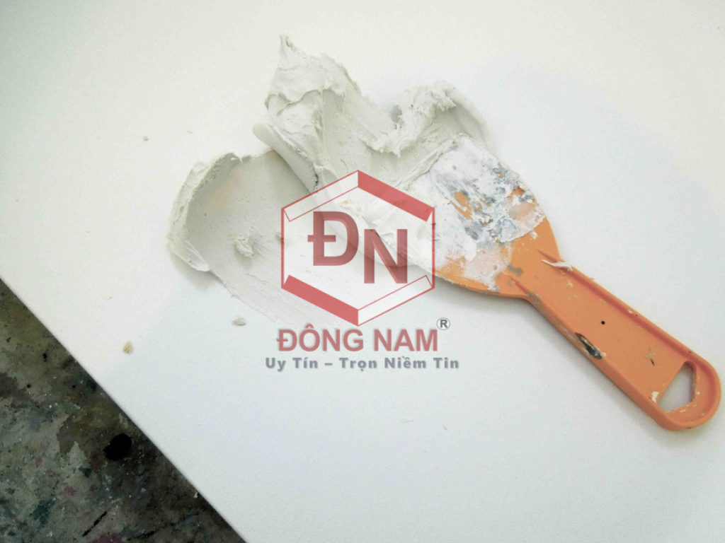 Bột trét chống thấm: Giải pháp tối ưu cho công trình bền vững